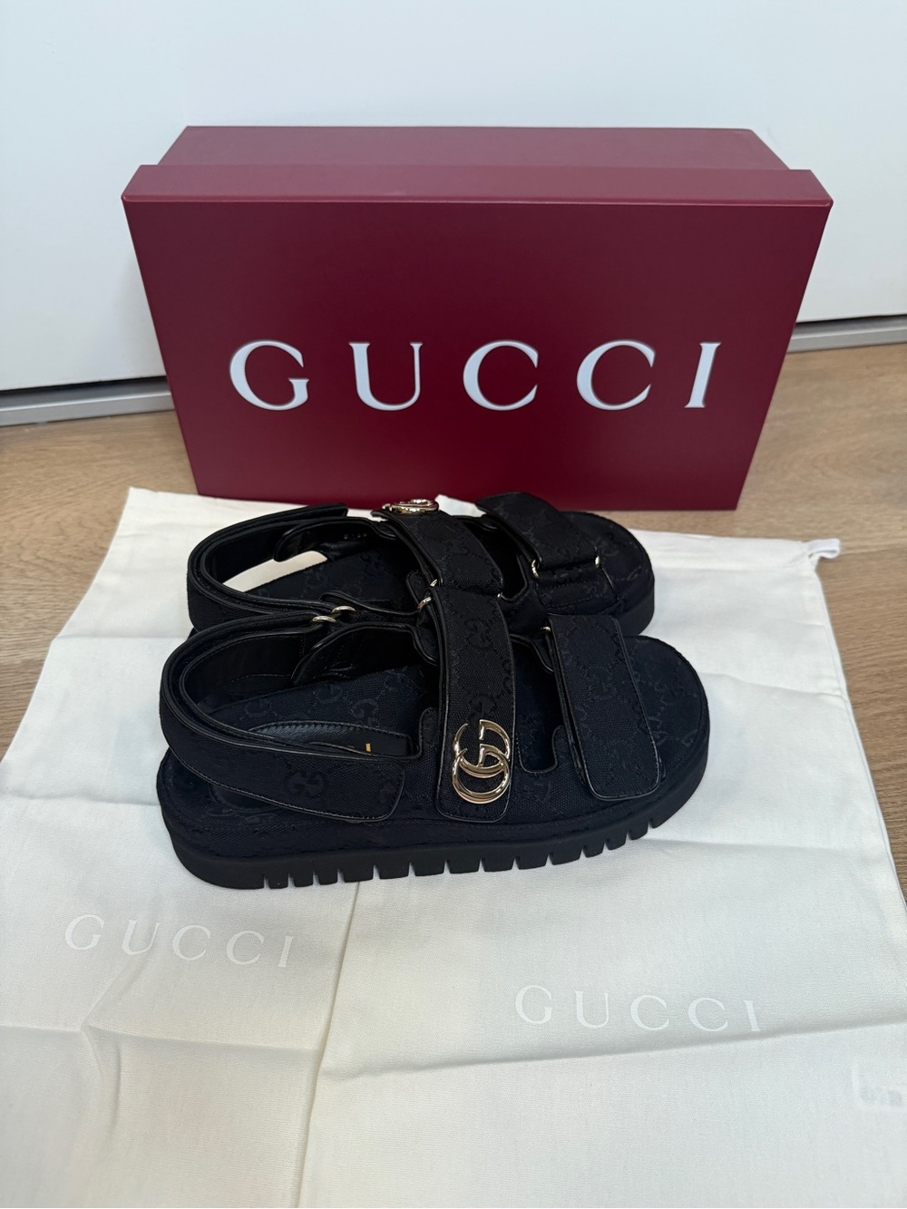 Gucci Interlocking GG sandals